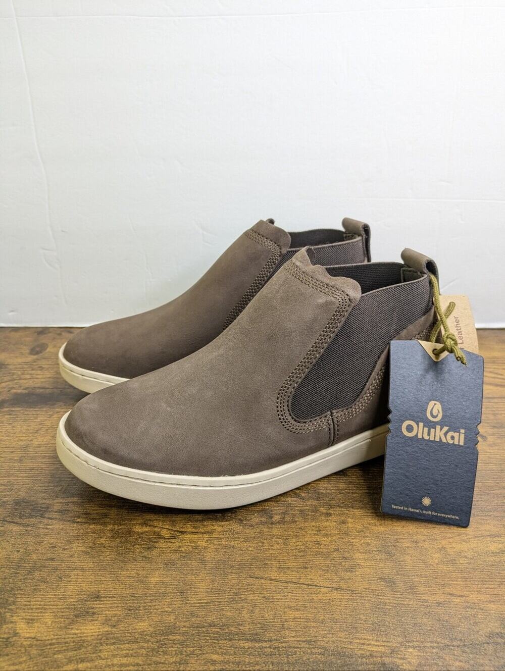 NEW OluKai Pehuea Mid Chelsea Casual Ankle Boots 7 DK Java Brown Nubuck Leather